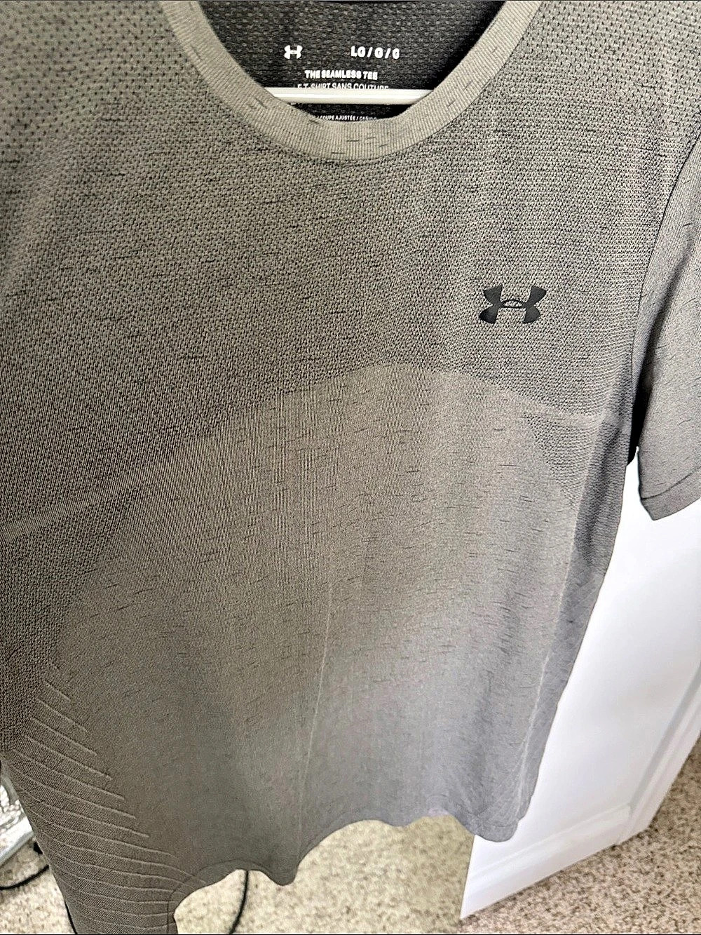 Under Armour Seamless Tee Athletic Short Sleeve Gray Large